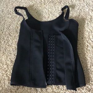 Zip up waist trainer